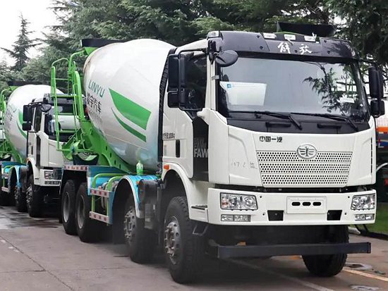 8年老客户再提车，10台搅拌车批量交付，客户：选凌宇我放心！