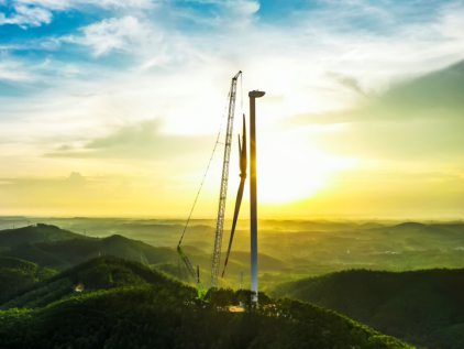 140米！中联“风之子” 再创国内山地风电吊装新纪录