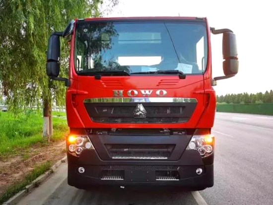 中国重汽“平头哥”丨豪沃TX7牵引车，短途运输首选！