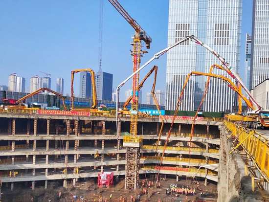 3天30000方！南京“最强摩天群”加速崛起