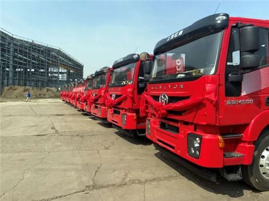 年省200万 高效运输 只有红岩杰狮C6 LNG牵引车！