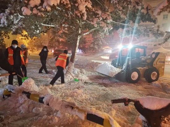 前方暴雪预警！徐工成套除雪装备，霸气出街！