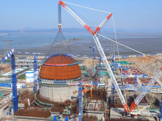 “国之重器”中联重科ZCC3200NP履带起重机<em>石化领域</em>再显神威