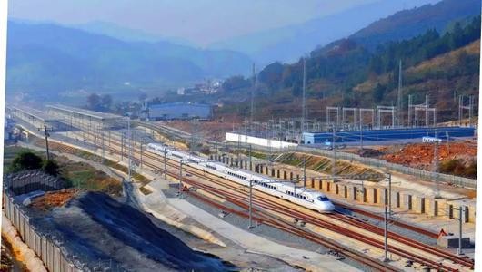 <em>南宁</em>规划建设５条市域（郊）铁路