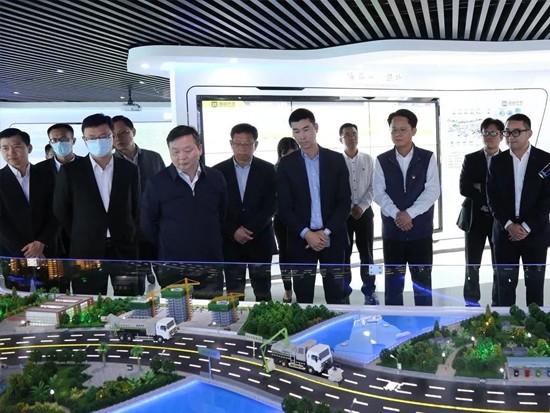 佛山市委副书记、市长朱伟一行莅临盈峰环境调研指导
