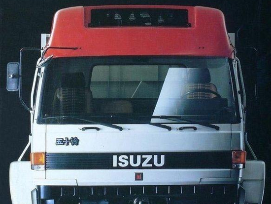 最大载重32吨，越野性能更出色，带你看看五十铃6X6重型卡车