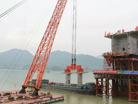 方圆SC100型井道施工升降机将服役于福建乌龙江大桥建设项目