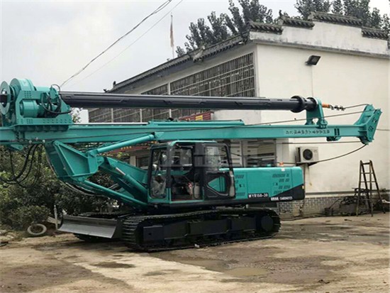 旋挖钻机中置主卷扬机构