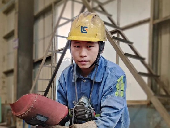 柳工战高产：四月，奏响共同奋斗最强音
