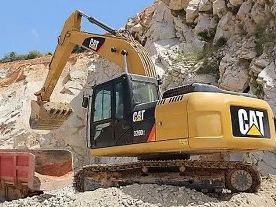 Cat^R(卡特)中型和大型挖掘机融资优惠项目助力客户轻松购机！