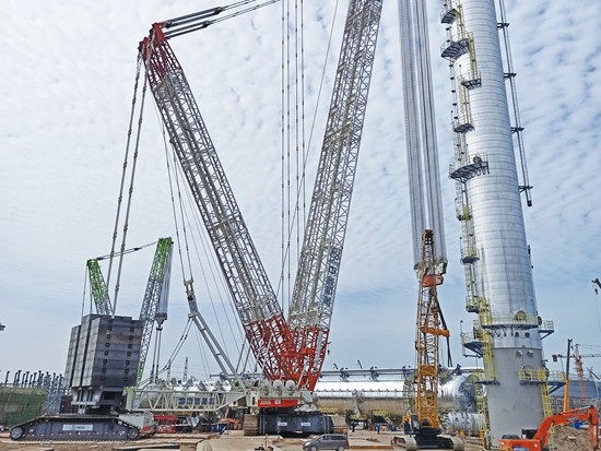 1850吨！中联重科3200吨起重机再刷吊装纪录 助力最大吨级丙烯塔吊装