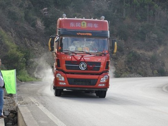 卡车司机的无奈 多些理解