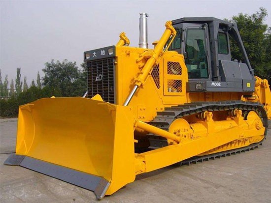 土方工程机械履带式推土机的结构与工作原理