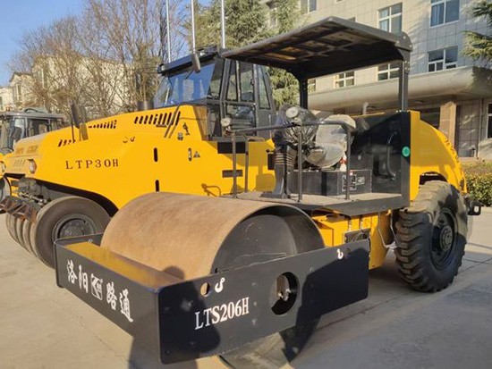 这款全液压6吨压路机，拿下了不少工程！