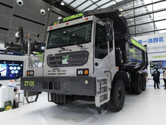 中联重科长沙展矿山六君子之ZT105矿用自卸车