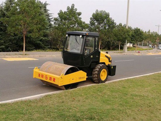 2021年压路机行业发展现状与趋势分析