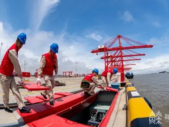 长江流域在建最大码头项目下月投用
