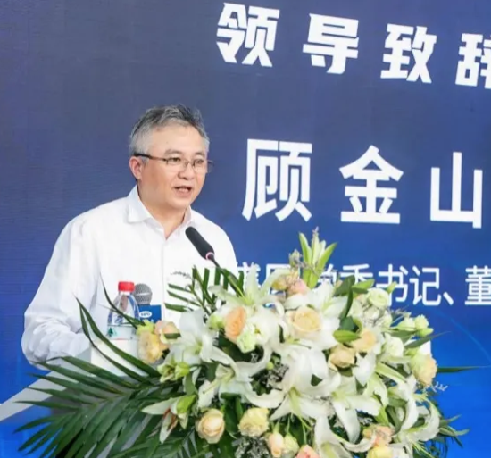 华为与上港集团合作的超远程智慧指挥控制中心项目正式落地︱港口装卸机械