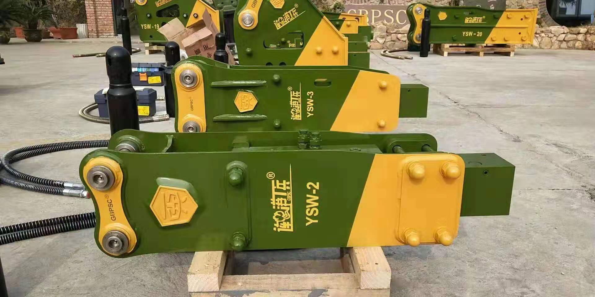 连港工兵破碎锤三一挖机适配