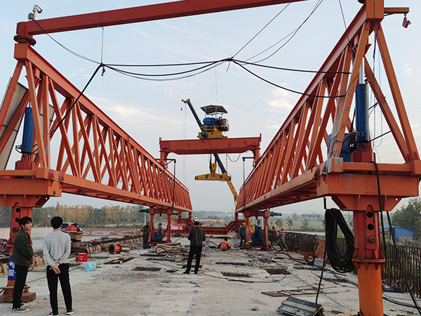 广西柳州导梁式架桥机出租厂家关键施工技术