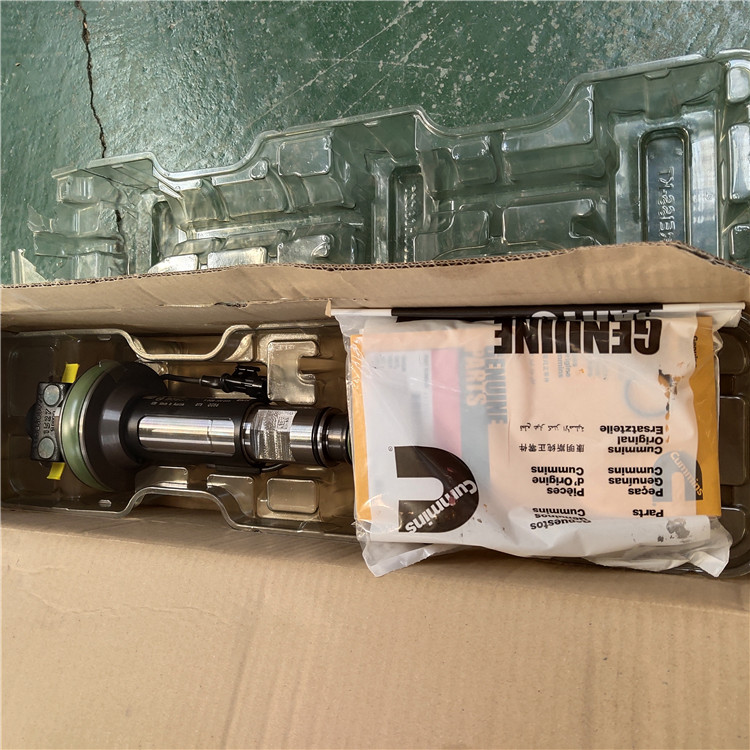 鞍山日立挖掘机喷油器2882079 QSK19油嘴效验站 博世配件库
