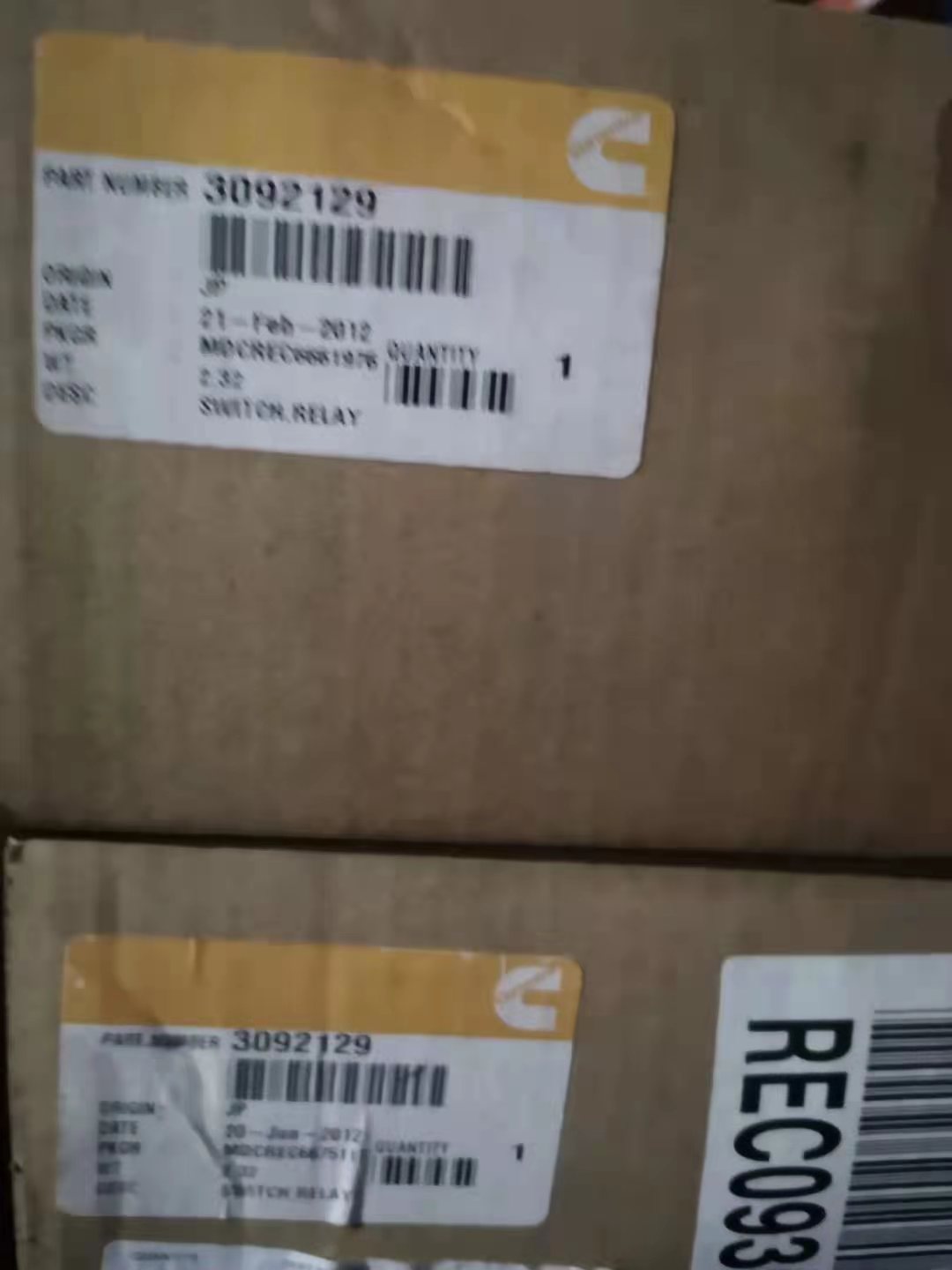 非公路宽体自卸车3092129继电器开关配置QST30发动机