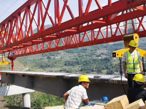  云南临沧架桥机租赁DF50-200公路架桥机