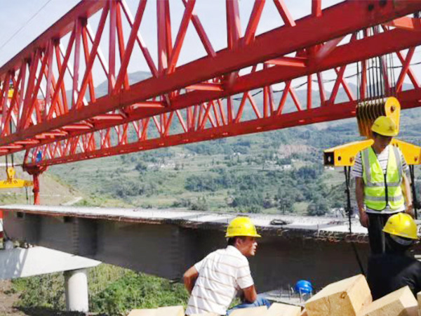  45米200吨公路架桥机云南玉溪架桥机出租