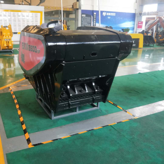 移动式破碎斗 挖机前端属具