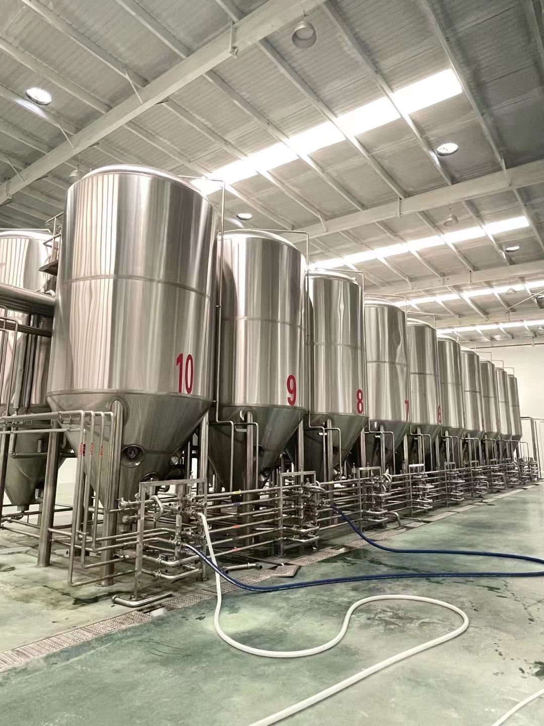 酒厂酿酒的设备 自动化10吨啤酒设备