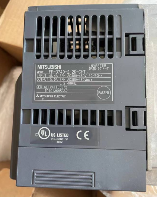 FR-D740-2.2K-CHT 三菱变频器