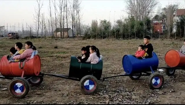 油桶小火车 农场景区代步无轨道游乐设备 电动观光车