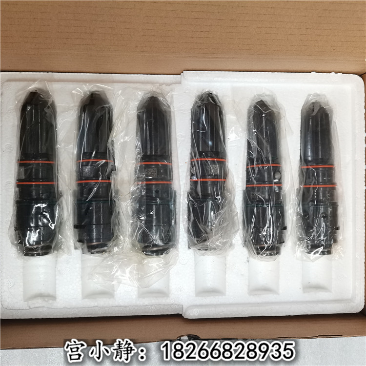 山推320推土机喷油器4914537柴油泵4951495底盘支重轮
