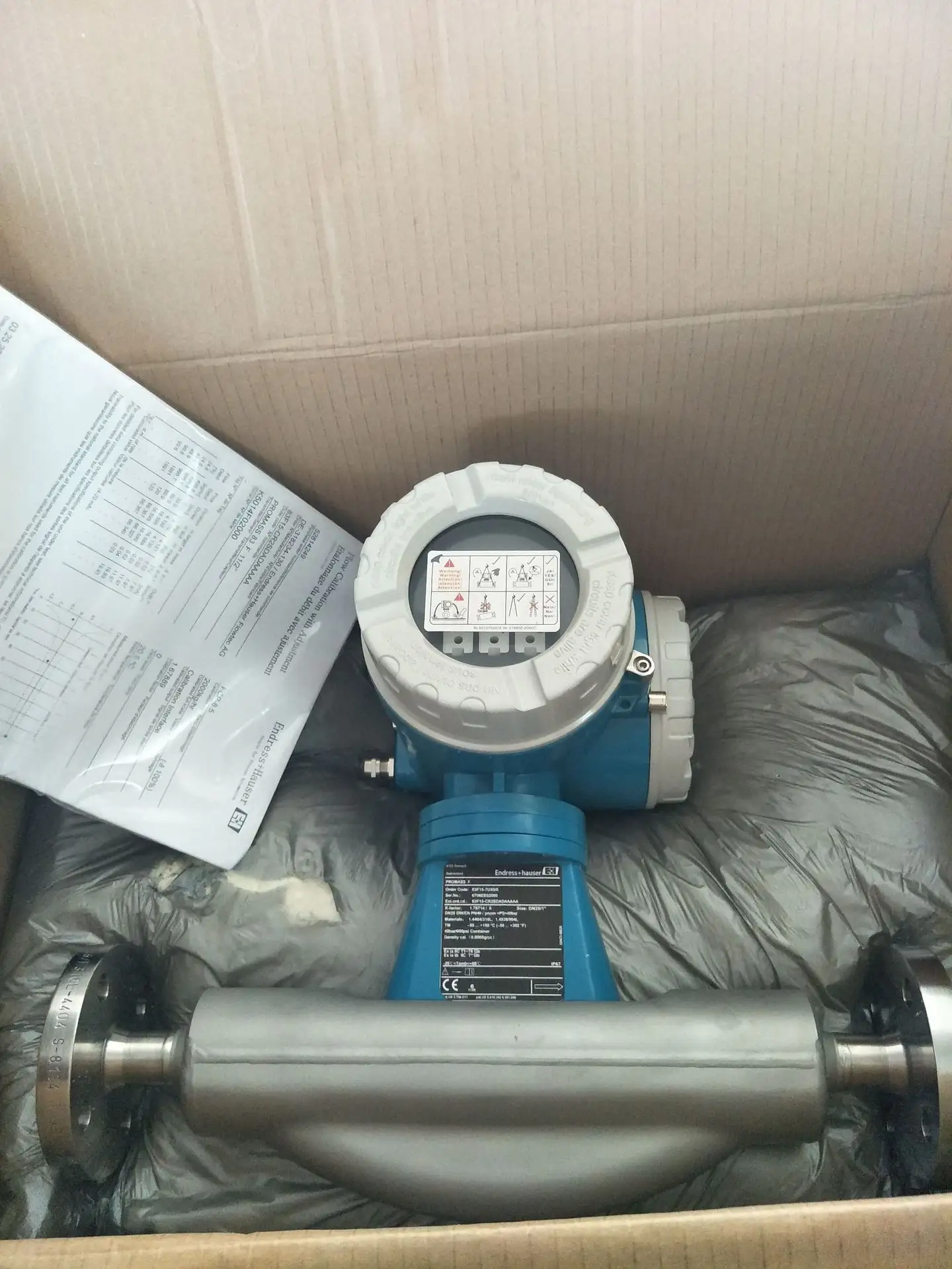 信赖推送E+H FMB51-AA22IA1FGD80GGJB2U+ABHC 1060MM货物运输