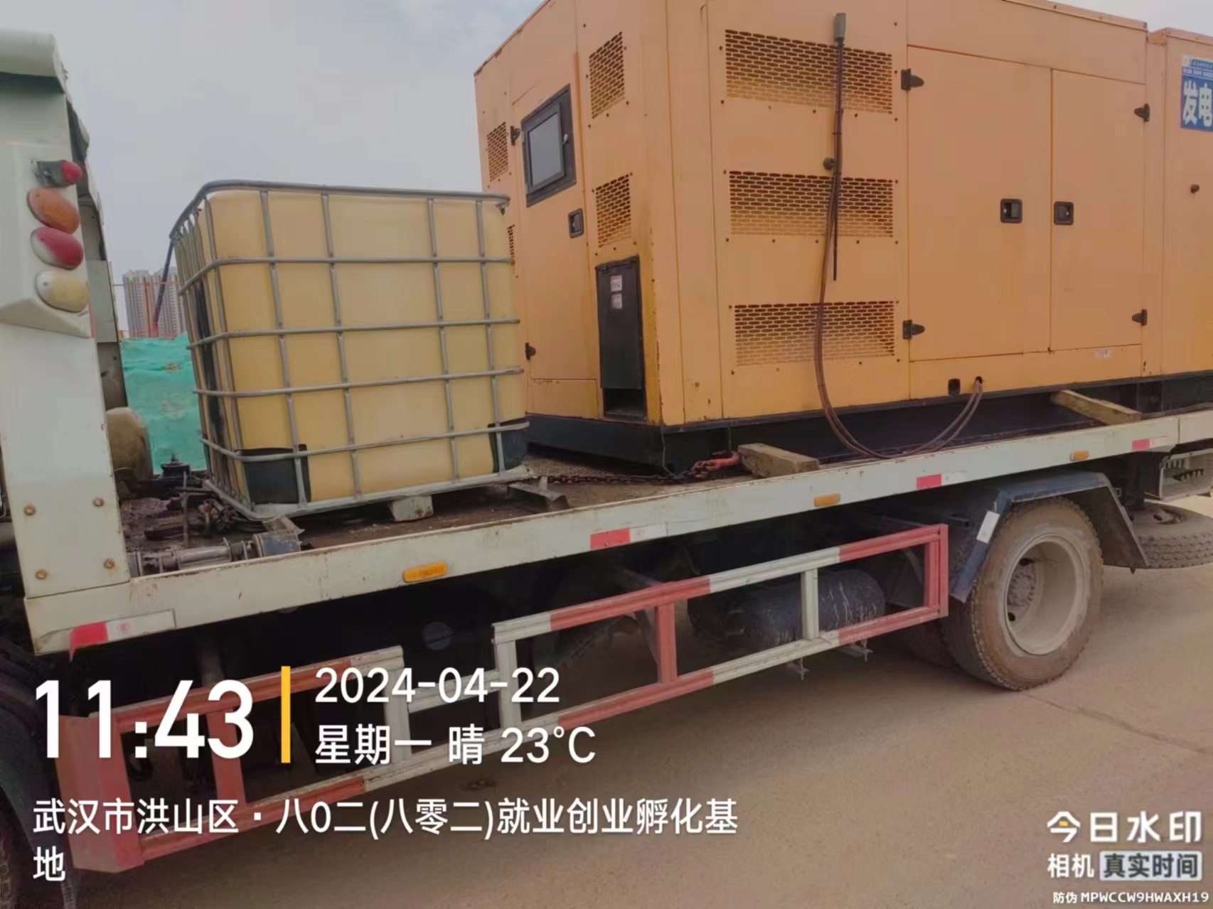 仙桃车展500KW康明斯柴油发电机组出售出租进行机房降噪方法与途径