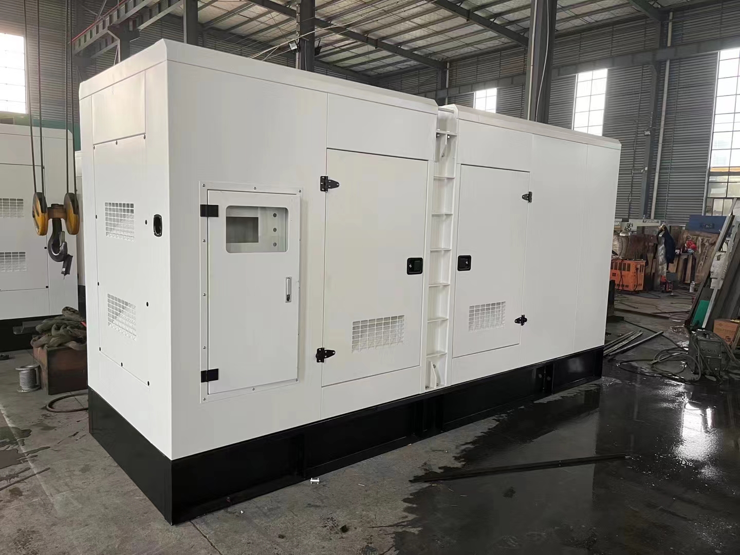 鄂州工厂保电500KW玉柴柴油发电机的工作原理是什么？