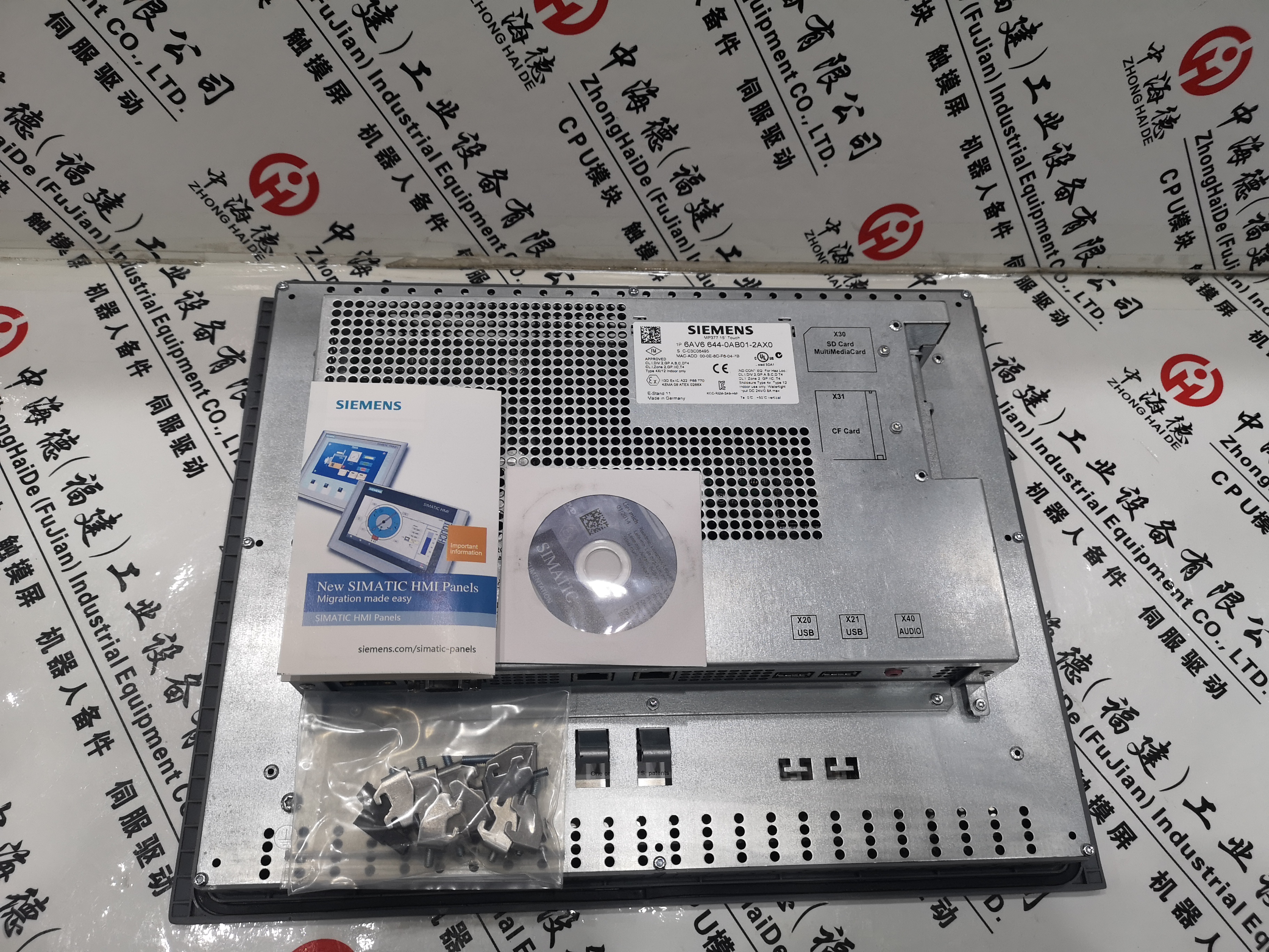  LMC402CBD10000