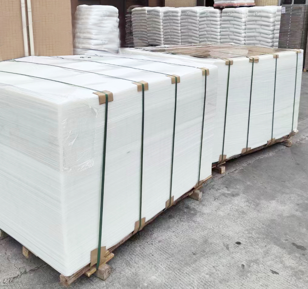 大件运输托板 装卸货物塑料滑板 slipsheet 推拉器滑托盘
