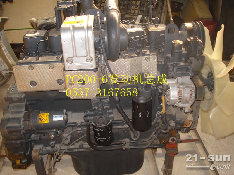 小松挖掘机PC200-6发动机