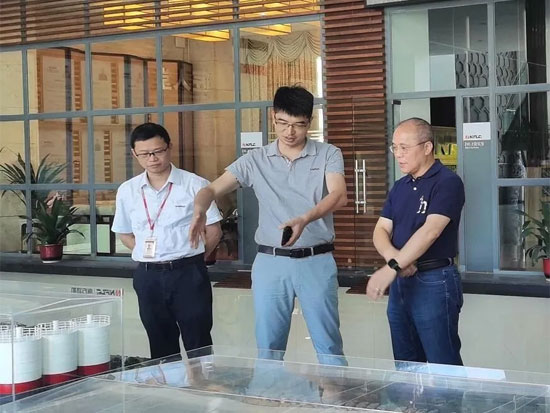 <em>广西大学</em>冯庆革教授来访南方路机探讨建筑固废处理及资源化利用