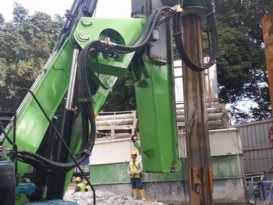 施工案例 |KR285C旋挖钻机马来西亚石英岩施工