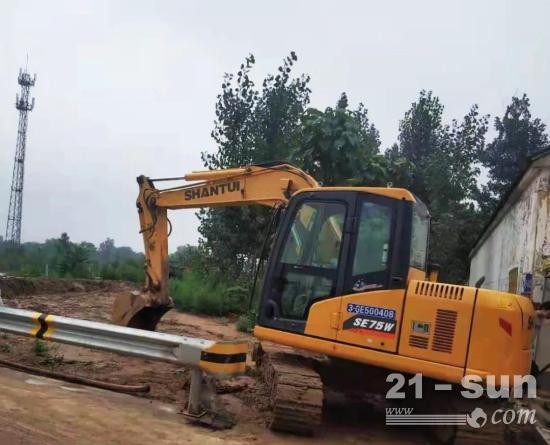同心齊力 風雨同舟｜山推挖掘機共筑“沖不垮”堤壩