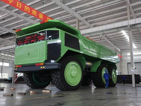礦山重器，150噸級無人駕駛智能礦山自卸車首臺測試