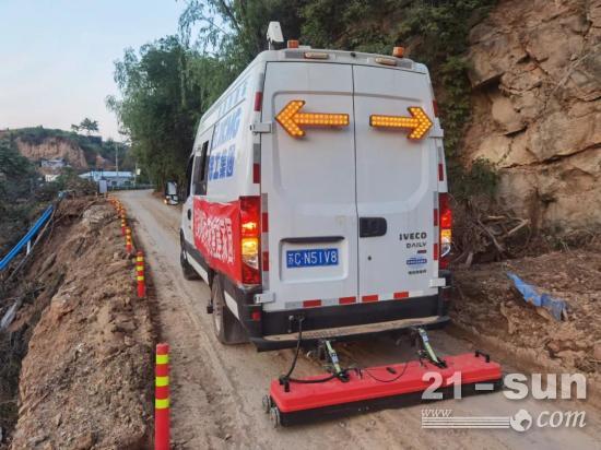 8天走遍12条公路，徐工高效道路探测获郑州点赞！