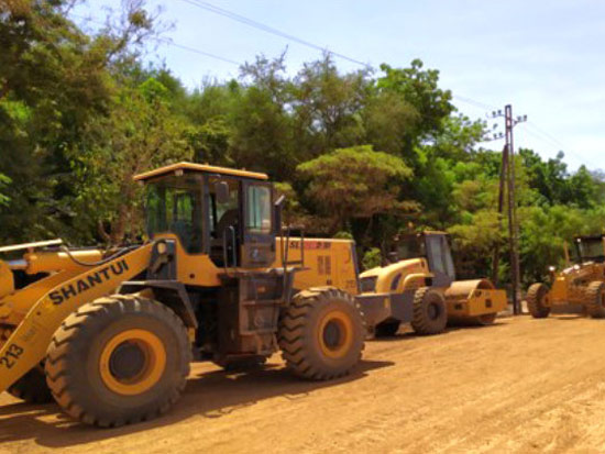 山推成套设备参与尼日尔市政道路项目建设