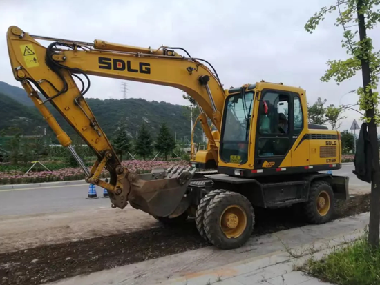 【临距离】山东临工E7150F，下半场进球的轮挖