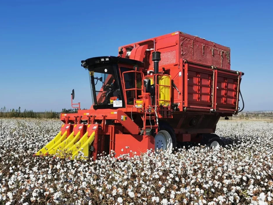 爆赞！玉柴520马力大型农用发动机助力国产采棉机打破进口垄断