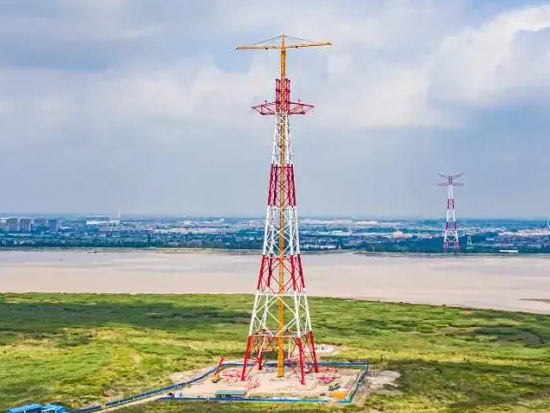 浙江建机集团T2TG480电力抱杆助力上海电网设施建设创新高
