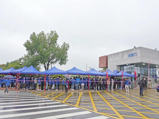 采样完成率近100%！山河智能第一时间开展全员核酸检测，保障安全生产
