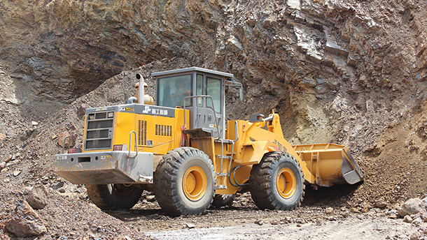 晋工30铲车轮边装卸图